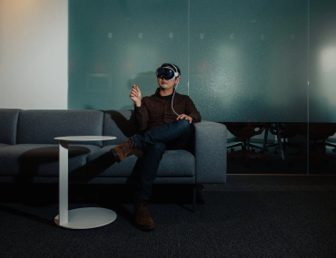 Обзор Vision Pro: Первой гарнитуре от Apple не хватает пользы и смысла